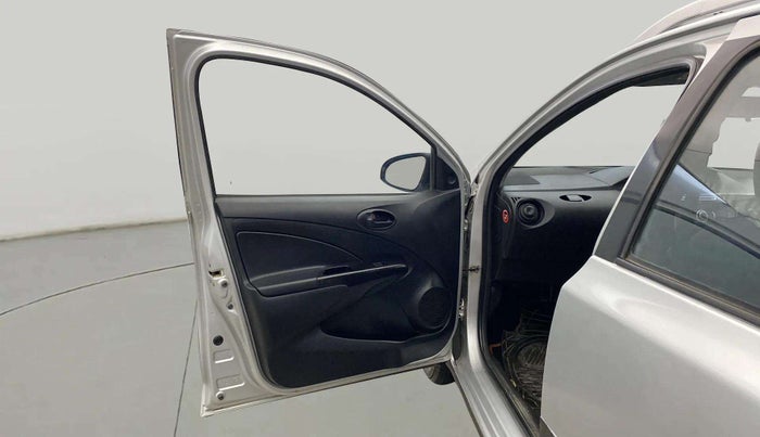 2014 Toyota Etios CROSS 1.2 G, Petrol, Manual, 28,796 km, LHS Front Door