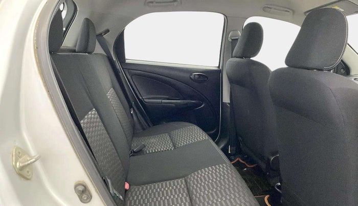 2014 Toyota Etios CROSS 1.2 G, Petrol, Manual, 28,796 km, Right Side Rear Door Cabin