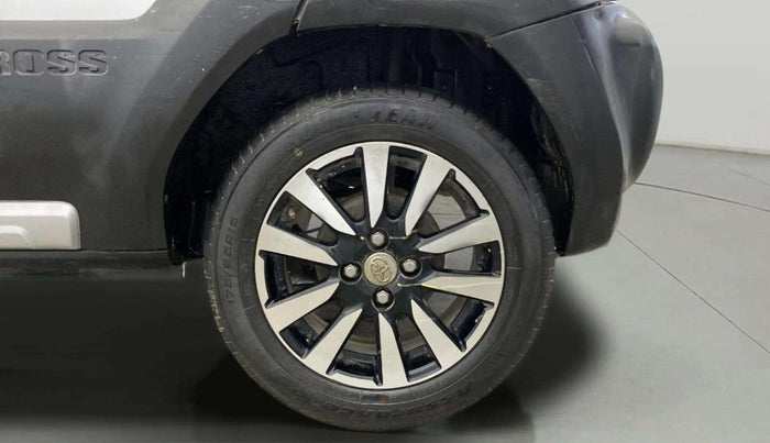 2014 Toyota Etios CROSS 1.2 G, Petrol, Manual, 28,796 km, Left Rear Wheel