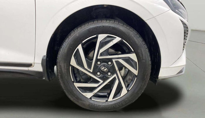 2023 Hyundai NEW I20 ASTA (O) 1.2 AT, Petrol, Automatic, 18,477 km, Right Front Wheel