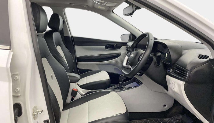 2023 Hyundai NEW I20 ASTA (O) 1.2 AT, Petrol, Automatic, 18,477 km, Right Side Front Door Cabin