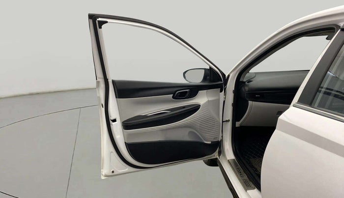 2023 Hyundai NEW I20 ASTA (O) 1.2 AT, Petrol, Automatic, 18,477 km, LHS Front Door