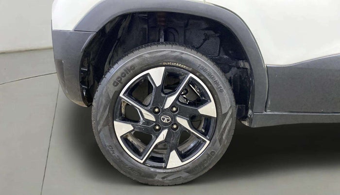 2022 Tata PUNCH ACCOMPLISHED MT, Petrol, Manual, 44,682 km, Right Rear Wheel