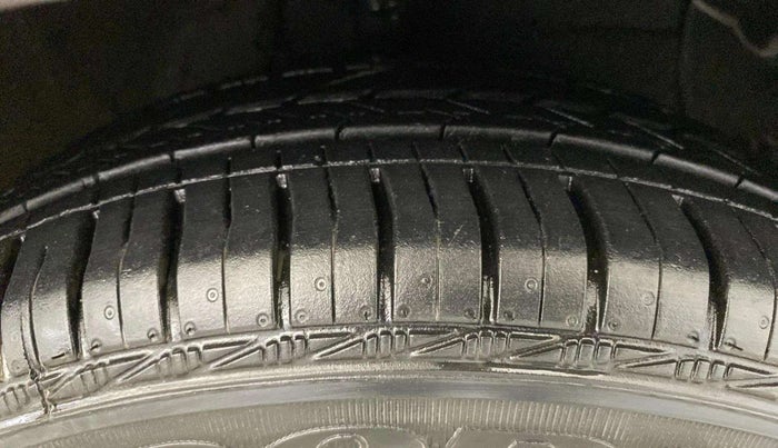 2019 Hyundai Grand i10 SPORTZ 1.2 KAPPA VTVT, Petrol, Manual, 62,079 km, Right Front Tyre Tread