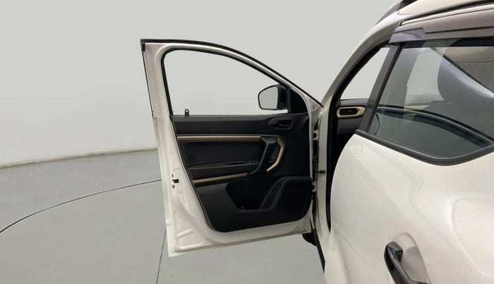 2022 Renault Kiger RXT (O) MT, Petrol, Manual, 25,426 km, LHS Front Door