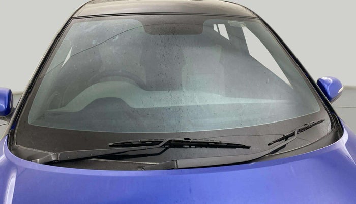 2016 Hyundai Elite i20 ASTA 1.2, Petrol, Manual, 1,18,213 km, Front Windshield