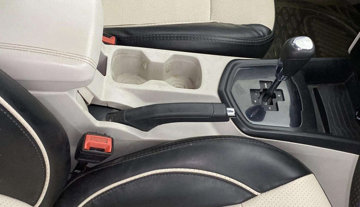 2021 Mahindra XUV300 W6 1.5 DIESEL AMT, Diesel, Automatic, 58,153 km, Gear Lever