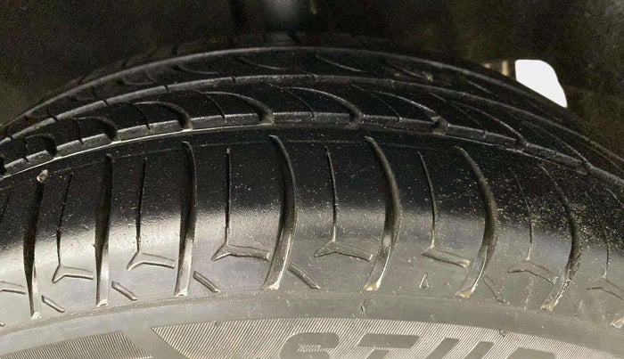 2020 Maruti Baleno DELTA PETROL 1.2, Petrol, Manual, 75,949 km, Left Rear Tyre Tread