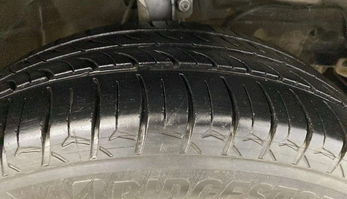 2020 Maruti Baleno DELTA PETROL 1.2, Petrol, Manual, 75,949 km, Right Front Tyre Tread