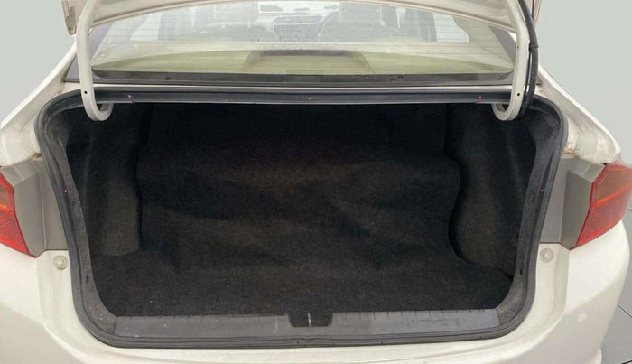 2016 Honda City 1.5L I-VTEC VX, CNG, Manual, 63,637 km, Boot Inside