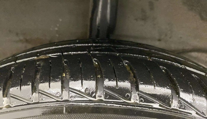 2021 Hyundai NEW SANTRO SPORTZ EXECUTIVE MT CNG, CNG, Manual, 72,745 km, Right Rear Tyre Tread