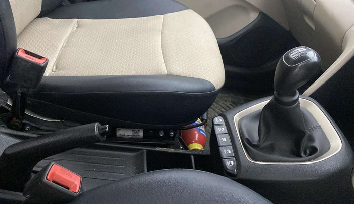 2021 Hyundai NEW SANTRO SPORTZ EXECUTIVE MT CNG, CNG, Manual, 72,745 km, Gear Lever