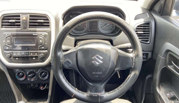 2021 Maruti Vitara Brezza LXI, Petrol, Manual, 52,425 km, Steering Wheel Close Up