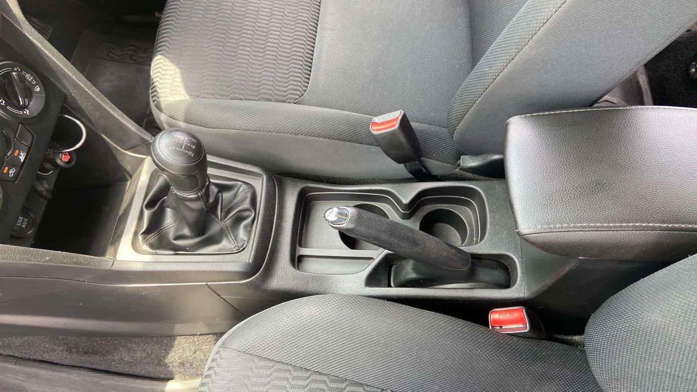 2021 Maruti Vitara Brezza LXI, Petrol, Manual, 52,425 km, Gear Lever
