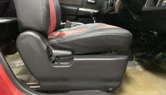 2014 Maruti Wagon R 1.0 LXI CNG, CNG, Manual, 47,670 km, Driver Side Adjustment Panel