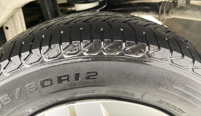 2018 Maruti Alto 800 LXI, Petrol, Manual, 26,906 km, Left Rear Tyre Tread