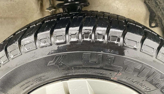 2018 Maruti Alto 800 LXI, Petrol, Manual, 26,906 km, Right Front Tyre Tread