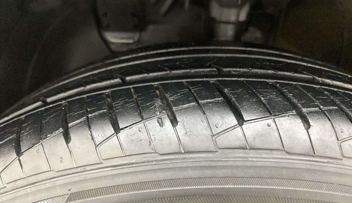2021 Hyundai NEW I20 ASTA 1.2 AT, Petrol, Automatic, 19,162 km, Left Front Tyre Tread