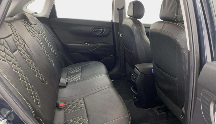 2021 Hyundai NEW I20 ASTA 1.2 AT, Petrol, Automatic, 19,162 km, Right Side Rear Door Cabin