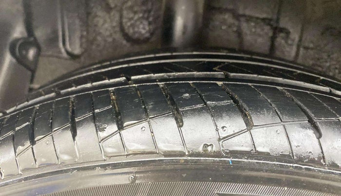 2021 Hyundai NEW I20 ASTA 1.2 AT, Petrol, Automatic, 19,162 km, Right Rear Tyre Tread