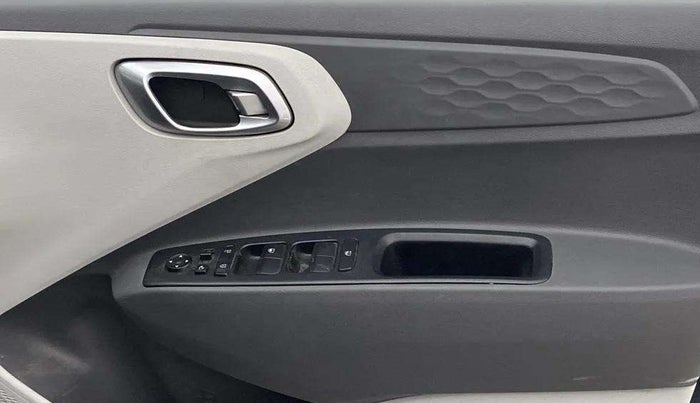 2021 Hyundai GRAND I10 NIOS ASTA AMT 1.2 KAPPA VTVT, Petrol, Automatic, 34,185 km, Driver Side Door Panels Control