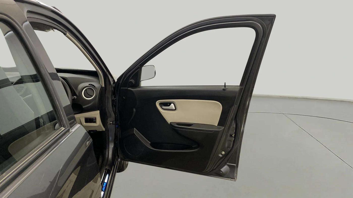 2021 Maruti Alto LXI O, Petrol, Manual, 13,070 km, RHS Front Door