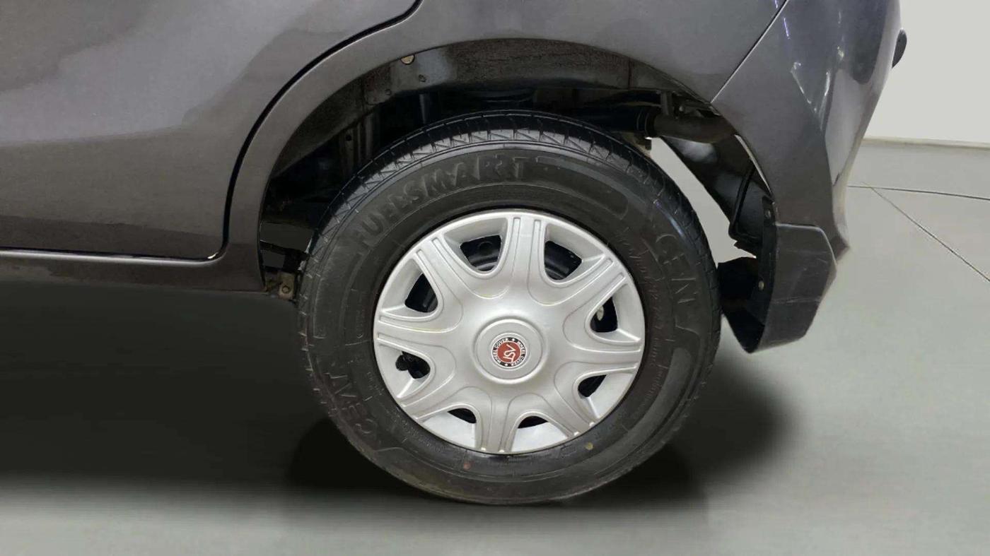 2021 Maruti Alto LXI O, Petrol, Manual, 13,070 km, Left Rear Wheel
