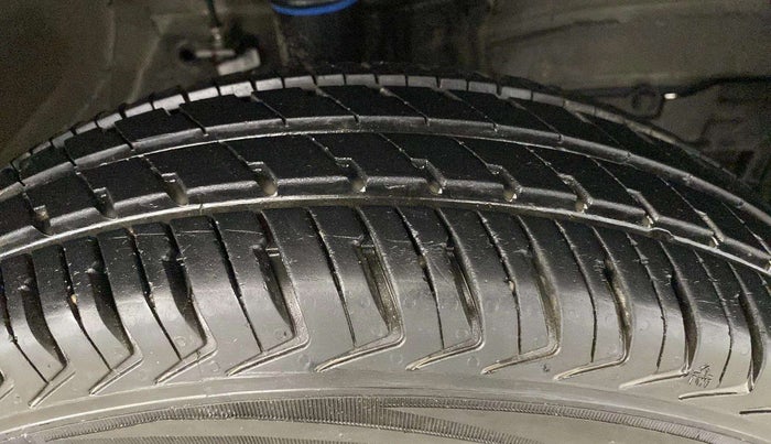2024 Maruti Alto K10 LXI, Petrol, Manual, 6,173 km, Right Front Tyre Tread