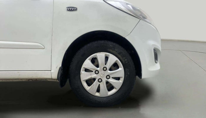 2013 Hyundai i10 SPORTZ 1.2 AT, Petrol, Automatic, 71,261 km, Right Front Wheel