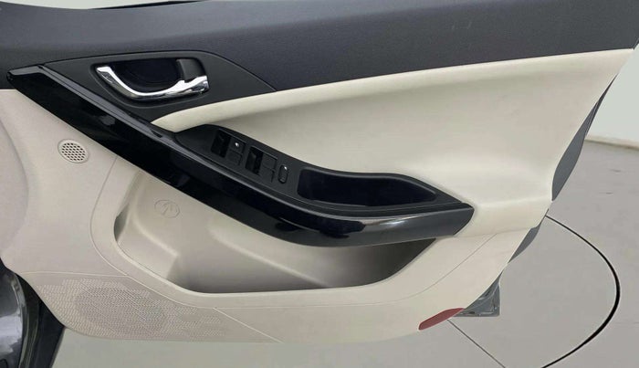 2022 Tata NEXON XZ PLUS (O) PETROL, Petrol, Manual, 10,008 km, Driver Side Door Panels Control