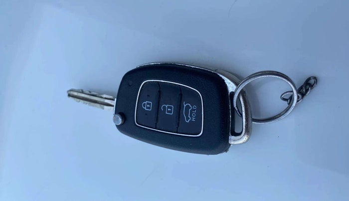 2017 Hyundai Elite i20 SPORTZ 1.2, Petrol, Manual, 33,542 km, Key Close Up