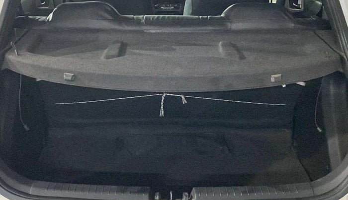 2019 Hyundai Elite i20 SPORTZ PLUS 1.2, Petrol, Manual, 18,617 km, Boot Inside