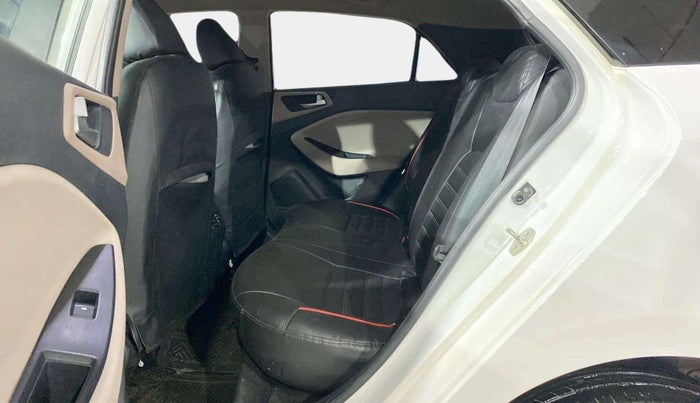 2019 Hyundai Elite i20 SPORTZ PLUS 1.2, Petrol, Manual, 18,617 km, Right Side Rear Door Cabin