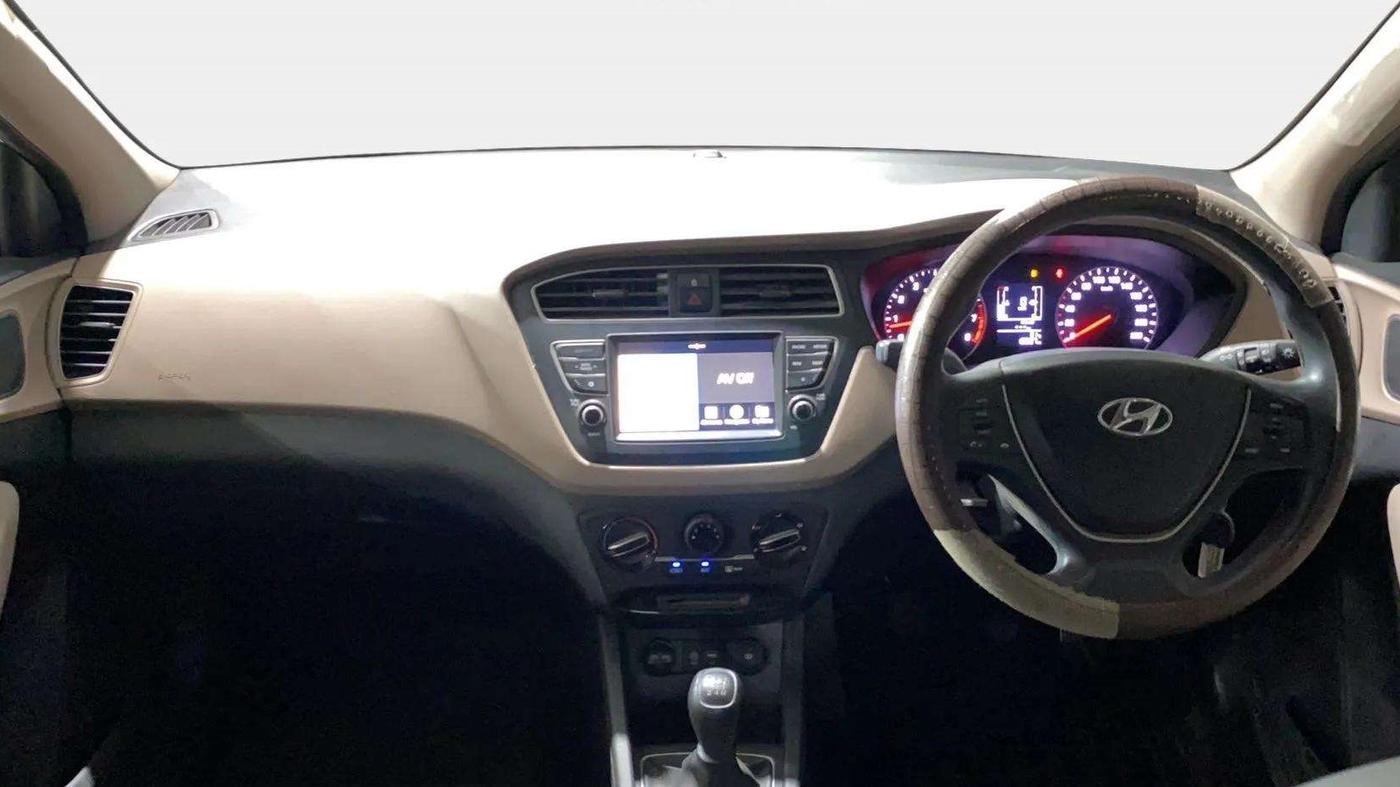 2019 Hyundai Elite i20 SPORTZ PLUS 1.2, Petrol, Manual, 18,639 km, Dashboard