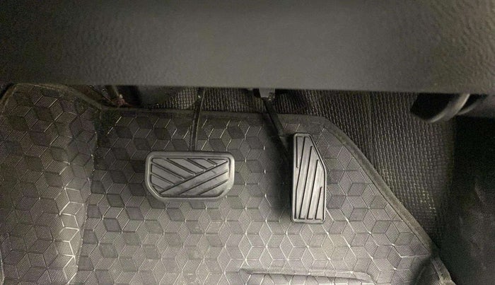 2021 Maruti Swift VXI AMT, Petrol, Automatic, 51,513 km, Pedals