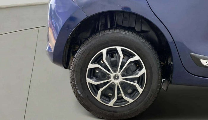 2021 Maruti Swift VXI AMT, Petrol, Automatic, 51,513 km, Right Rear Wheel