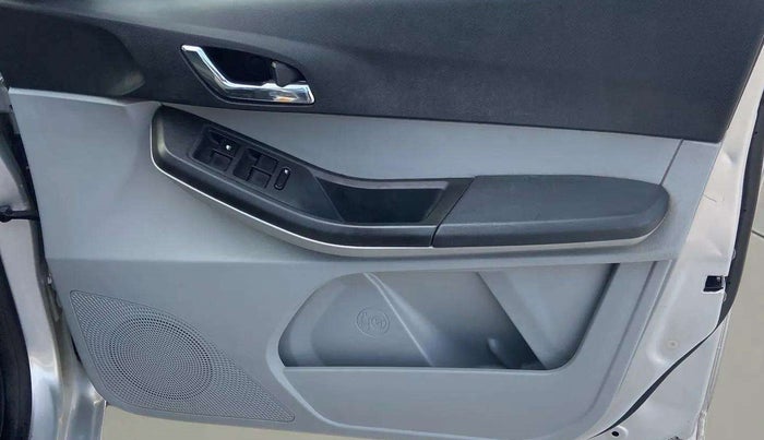 2021 Tata Tiago XZ PLUS PETROL, Petrol, Manual, 48,827 km, Driver Side Door Panels Control