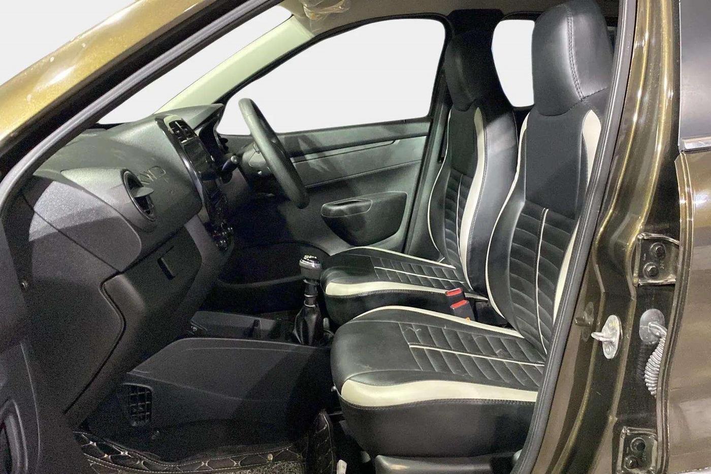 2023 Renault Kwid RXT 1.0, Petrol, Manual, 10,911 km, Right Side Front Door Cabin