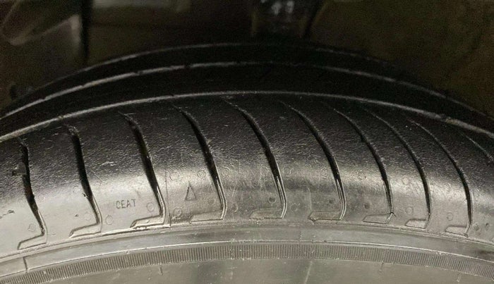 2024 Hyundai EXTER SX 1.2 CNG MT, CNG, Manual, 20,075 km, Left Front Tyre Tread