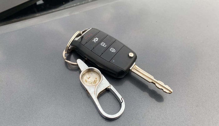 2021 Hyundai NEW SANTRO SPORTZ AMT, Petrol, Automatic, 34,483 km, Key Close Up