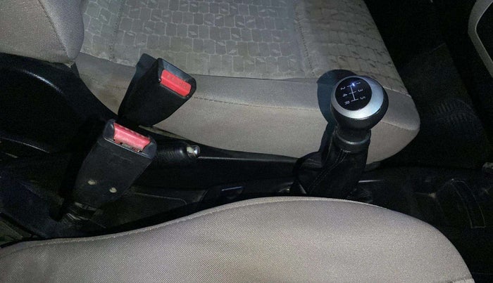 2014 Maruti Wagon R 1.0 VXI, Petrol, Manual, 80,125 km, Gear Lever