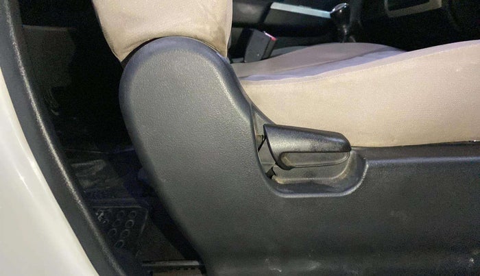 2014 Maruti Wagon R 1.0 VXI, Petrol, Manual, 80,125 km, Driver Side Adjustment Panel
