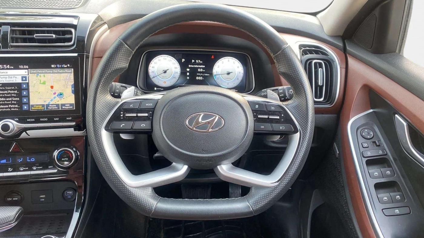 2021 Hyundai ALCAZAR PLATINUM (O) 6STR 2.0 AT, Petrol, Automatic, 84,865 km, Steering Wheel Close Up