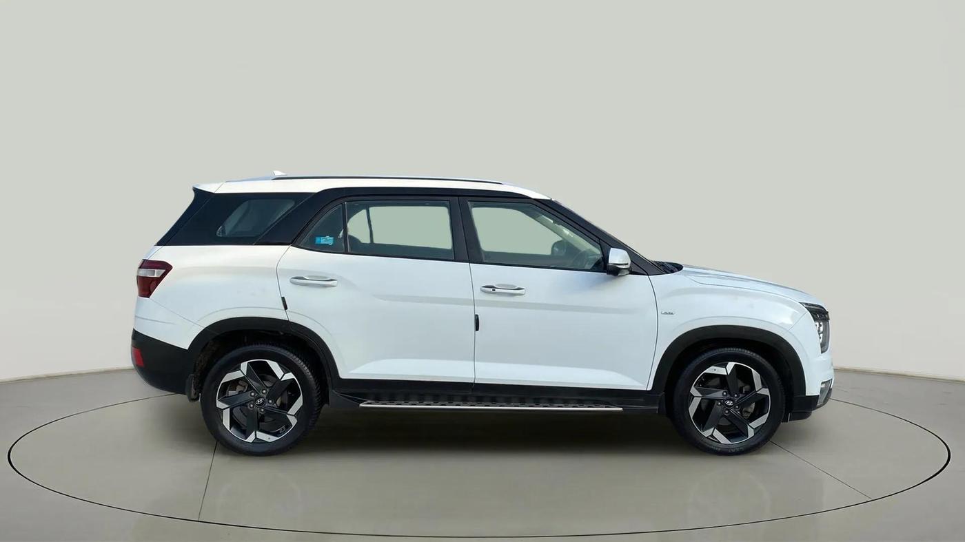 2021 Hyundai ALCAZAR PLATINUM (O) 6STR 2.0 AT, Petrol, Automatic, 84,865 km, Right Side View