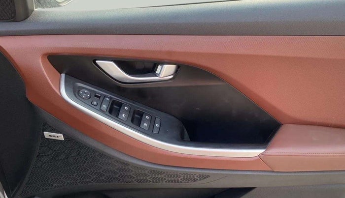 2021 Hyundai ALCAZAR PLATINUM (O) 6STR 2.0 AT, Petrol, Automatic, 84,762 km, Driver Side Door Panels Control