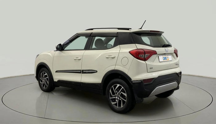 2023 Mahindra XUV300 W8 (O) 1.2 PETROL, Petrol, Manual, 36,405 km, Left Back Diagonal