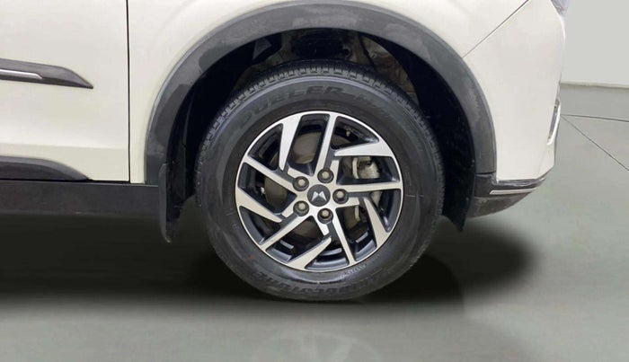 2023 Mahindra XUV300 W8 (O) 1.2 PETROL, Petrol, Manual, 36,405 km, Right Front Wheel