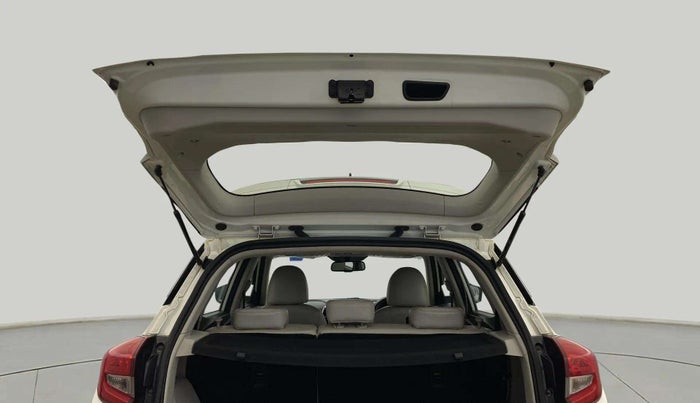 2023 Mahindra XUV300 W8 (O) 1.2 PETROL, Petrol, Manual, 36,405 km, Boot Door Open