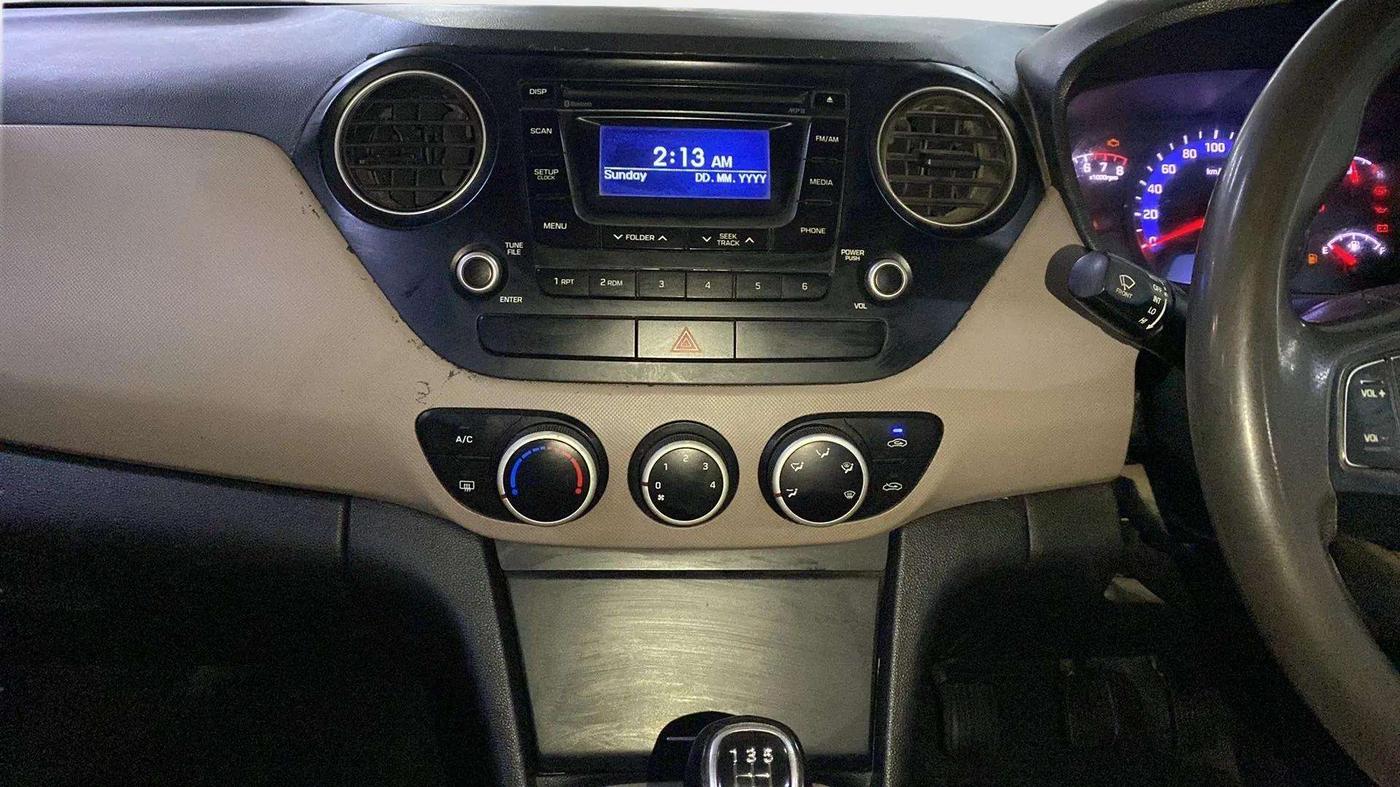 2015 Hyundai Xcent S 1.2, Petrol, Manual, 77,952 km, Air Conditioner