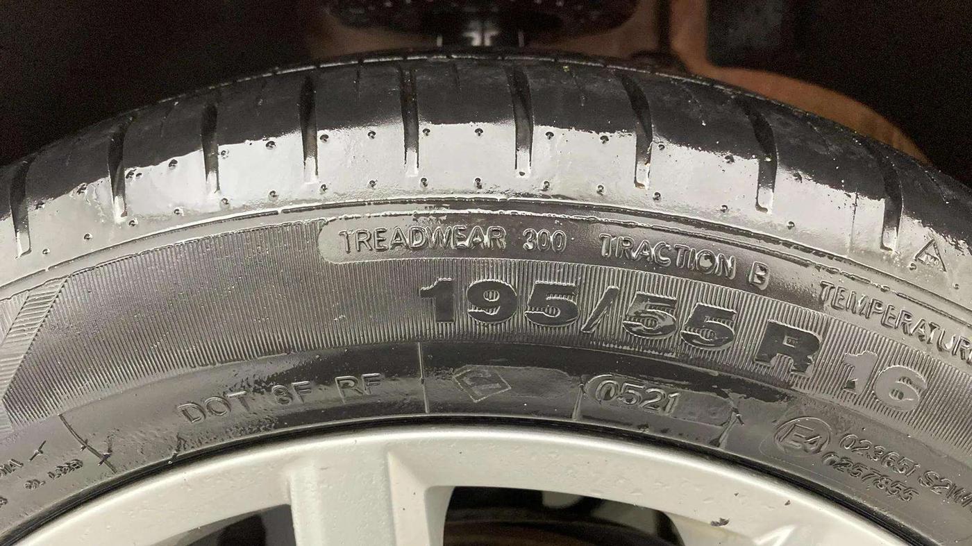 2017 Volkswagen Polo GT TSI AT, Petrol, Automatic, 76,852 km, Left Front Tyre Tread